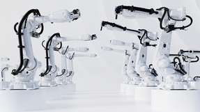 In der Fertigungslinie von CMBlu Energy kommen insgesamt sechs ABB-Roboter zum Einsatz, darunter die Industrieroboter IRB 5710 und IRB 5720 (im Bild) sowie der IRB 6700.
