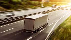 Die Entwicklung der Energiedichte von Batterien und Effizienzsteigerungen bei Brennstoffzellen könnten die Kosten von Zero-Emission-Trucks im Fernverkehr nahe an den Diesel bringen.