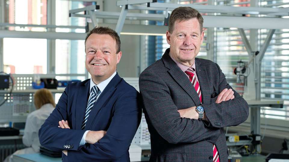 Familie gibt Unternehmensführung ab: Neuer CEO Ralph Müller links mit Hans-Rudolf Schurter 