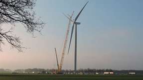 Die erste Windkraftanlage im niederländischen Kattenberg.