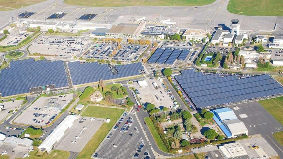 4,5 Megawatt Strom: Diese Menge erzeugen 16 000 Module am südfranzösischen Flughafen in Montpellier.