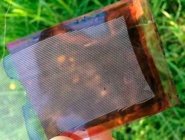 Genügsam: Die neuartigen transparenten Elektroden für biegsame Solarzellen benötigen keine seltenen Erden wie Indium mehr.