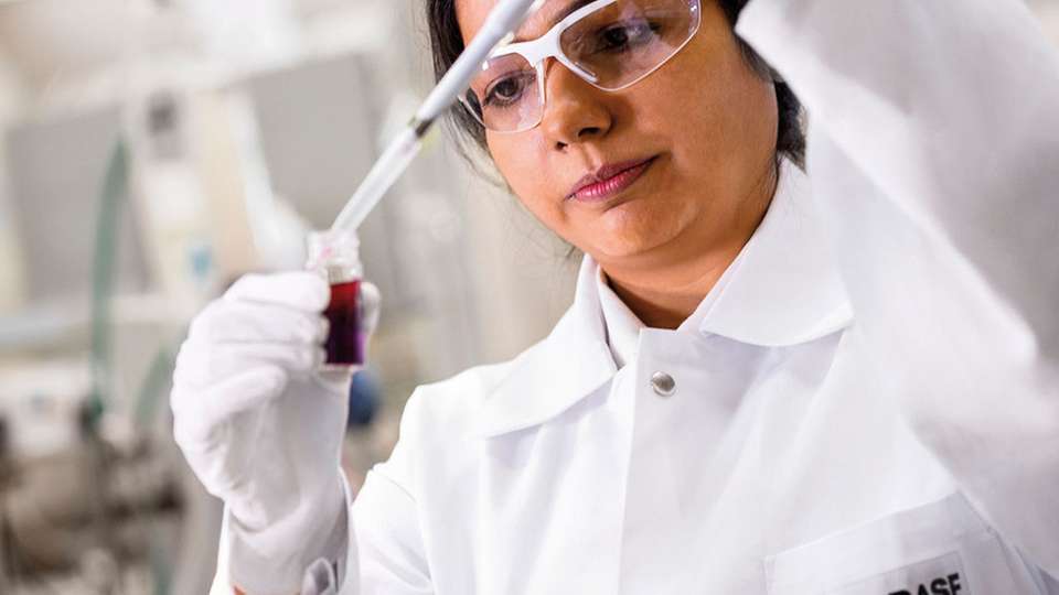 Zusammen mit acht Partnern aus Prozessindustrie und Wirtschaft forscht BASF zur weißen Biotechnologie.