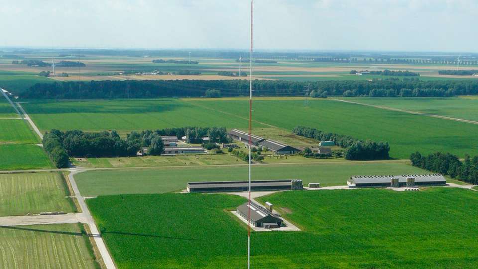 120-m-Messmast in Lelystad: Auf seinem Testfeld in den Niederlanden zertifiziert Ecofys Lidar- und Sodar-Geräte. 