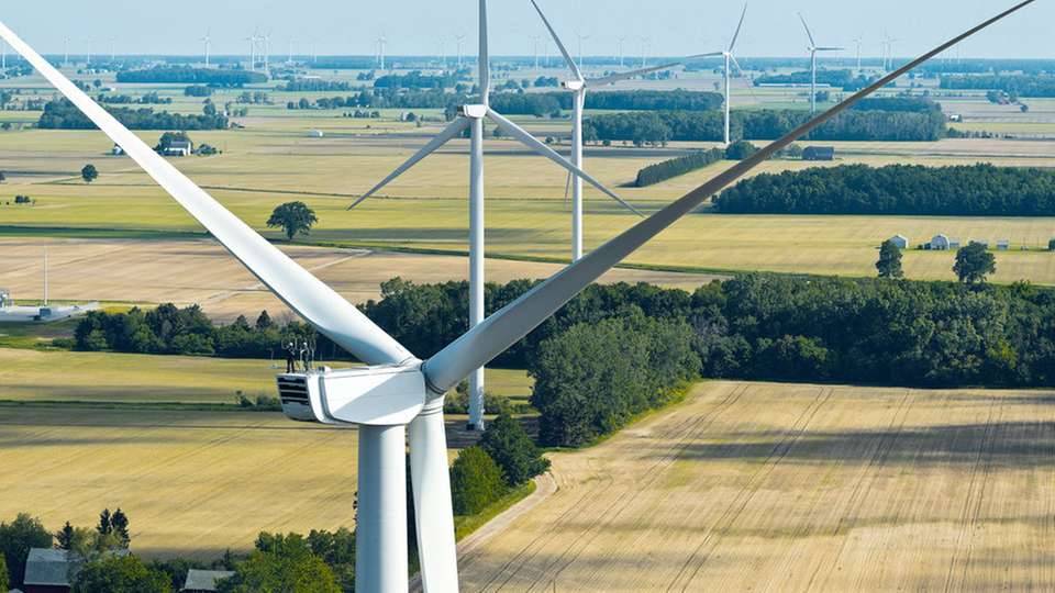 2016 könnte die Windstromerzeugung in Deutschland die Marke von 100 Milliarden Kilowattstunden erreichen.