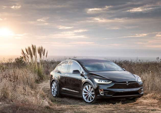 Ob zum Zeitpunkt des Unfalls am 1. Juli wirklich der Autopilot des Tesla Modell X aktiviert war, untersucht gerade die US-Verkehrsaufsichtsbehörde NHTSA.