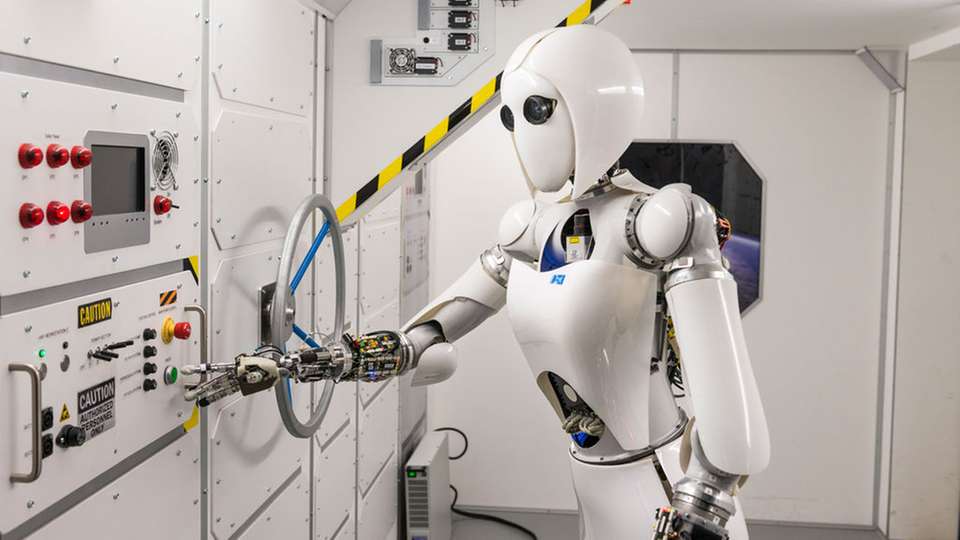 Der humanoide Roboter Aila gehört zu den Testobjekten des DFKI im Projekt BesMan.