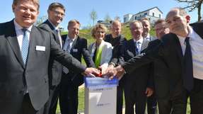 Start für smart: RWE nahm am Wochenende in Rheinland-Pfalz eine Steuereinheit für Ortsnetze in den Forschungsbetrieb.