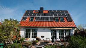 Solarunterstützung: Eine Heiz-Alternative für trübe Tage ist generell nötig.