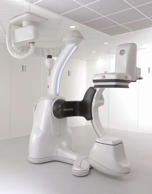 Der Discovery IGS 730 ist ein robotergesteuertes 3D-Bildgebendes System für minimal-invasive Eingriffe und wurde von BA Systèmes gemeinsam mit GE Healthcare entwickelt. Das Angiographiesystem vereint hochauflösende Bildgebung und Arbeitsfreiheit im Hyprib-OP.
