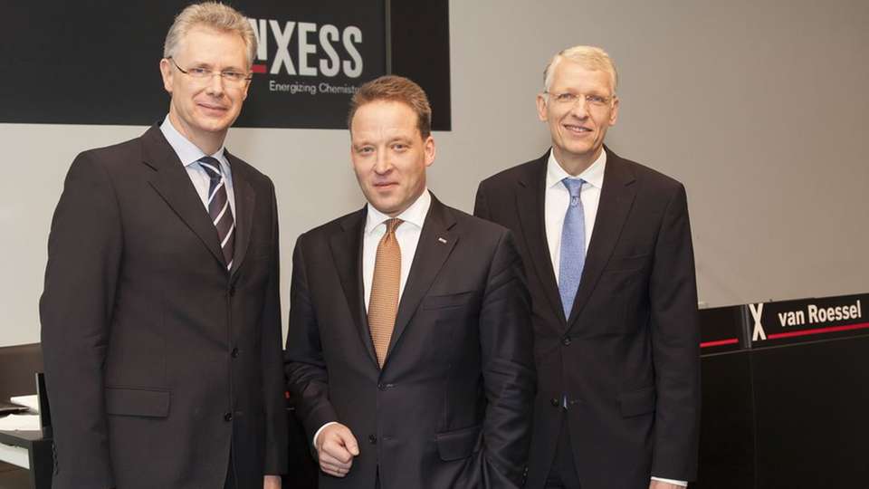 Der Lanxess-Vorstand: Vorstandsmitglied und Arbeitsdirektor Rainier van Roessel, Vorstandsvorsitzender Matthias Zachert und Finanzvorstand Bernhard Düttmann. 