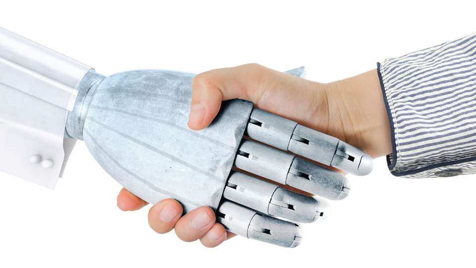 Immer häufiger kommen Mensch und Roboter in direkten Kontakt. 