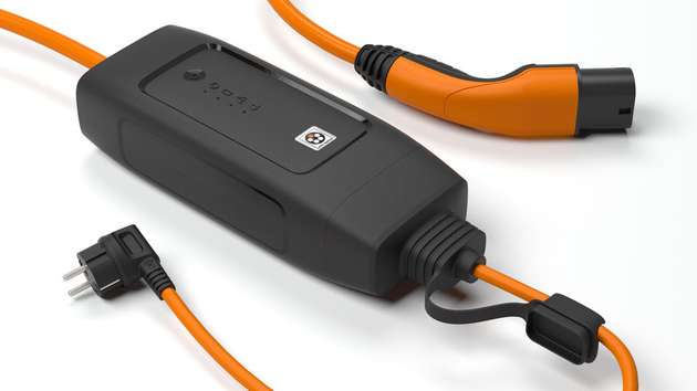Mit dem IC-CPD (In-Cable Control and Protection Device) können Elektroautos an haushaltsüblichen Steckdosen geladen werden.
