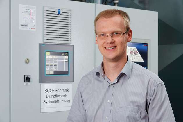 Christian Böhme ist Energiemanager bei Sutter. Im Jahr 2015 hat er das zertifizierte Energiemanagement eingeführt und die Modernisierung der Kesselanlage begleitet. 
