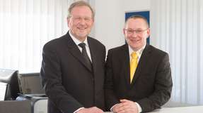 Olaf Kämmerling (rechts) freut sich drauf, als neuer Geschäftsführer in die Fußstapfen des Firmenmitbegründers Gerhard Kocherscheidt treten zu dürfen.
