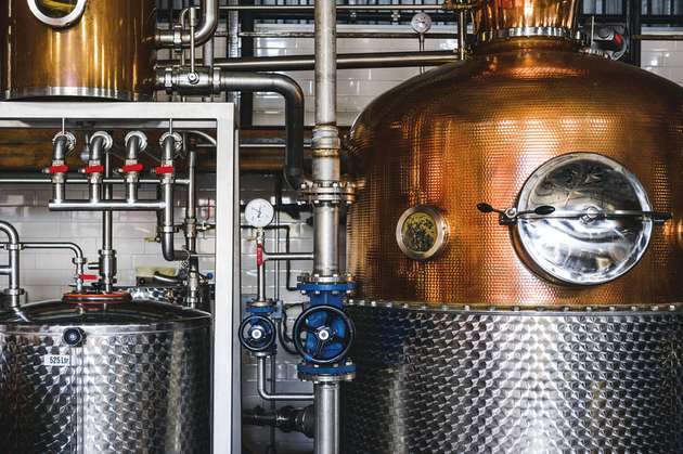 Whisky-Brennen ist eine Kunst. Damit Alkoholgehalt und Temperatur bei der Destillation stimmen, setzt ein schottischer Spirituosen-Hersteller auf Technik von Bartec.