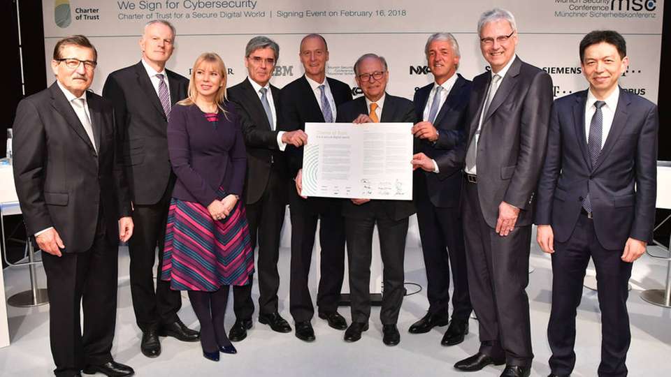 Siemens und acht Partner aus der Industrie unterzeichnen heute auf der Münchner Sicherheitskonferenz erstmals eine gemeinsame Charta für mehr Cybersicherheit. 