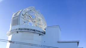 Das spanische Unternehmen IDOM wurde mit dem Bau der bewegten Kuppel des Teleskops beauftragt und entschied sich für Energieführungen von Tsubaki Kabelschlepp.