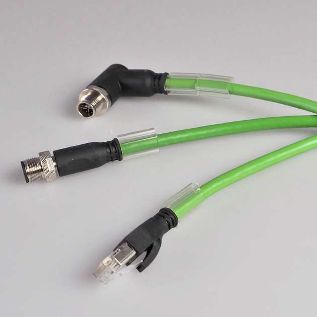 Neu im Katalog sind unter anderem Industrial-Ethernet-Patchkabel mit angespritzten RJ45- und M12-Steckern.