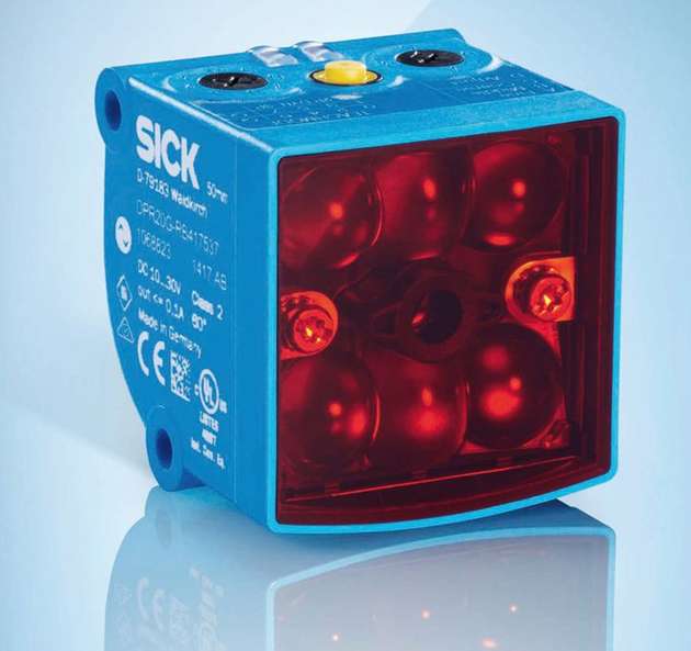 Die Rotlicht-LEDs des Glanzsensors senden mit unterschiedlichen Abstrahlrichtungen und erzeugen einen Lichtfleck von etwa 10 x 12 mm, um Glanzänderungen zwischen Etikett und Verpackung zu erkennen. 
