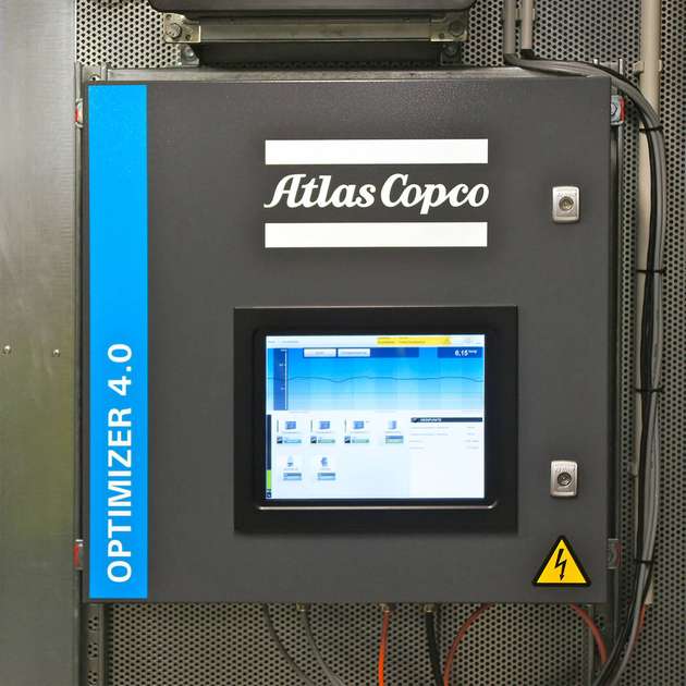 Die komplette Drucklufterzeugung wird über den Optimizer 4.0 von Atlas Copco gesteuert. Er sorgt dafür, dass die drehzahlgeregelten Maschinen immer am optimalen Betriebspunkt laufen.
