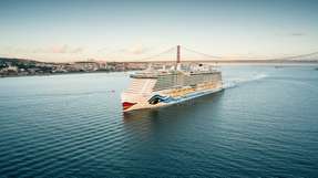 Nachdem mit AIDAnova 2018 das erste LNG-Kreuzfahrtschiff in See stach, steigt das Aida 2020 auch in die praktische Nutzung von Batteriespeichersystemen an Bord großer Kreuzfahrtschiffe ein.