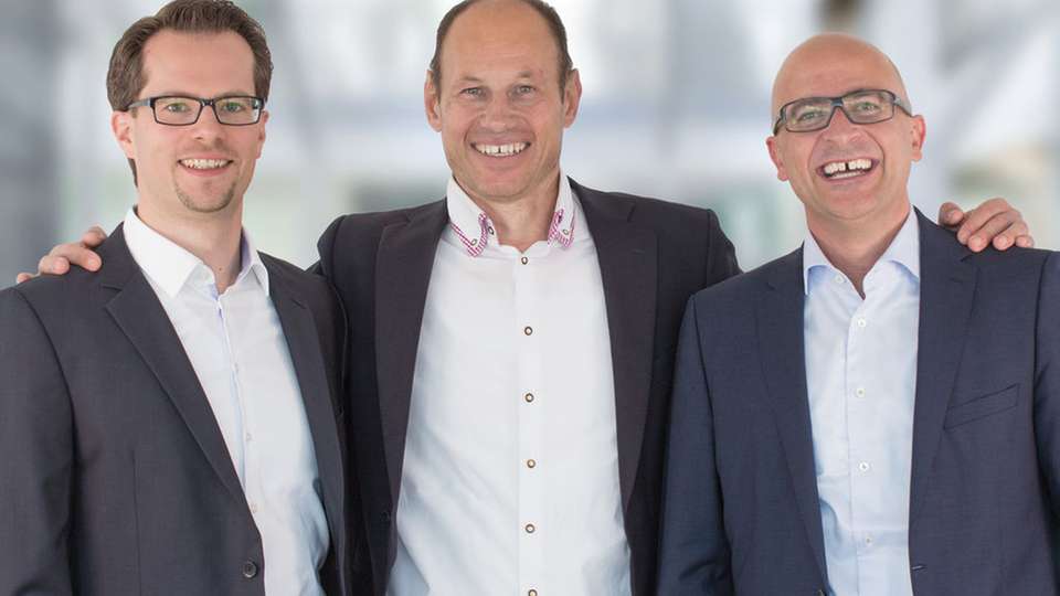 v.l.n.r.: Daniel Seiler neu in der Geschäftsführung von IDS, Eigentümer Jürgen Hartmann und Geschäftsführer Torsten Wiesinger 