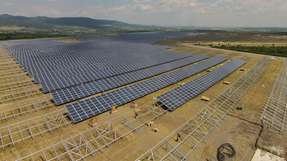 Vor der Vollendung: Das größte Photovoltaik-Kraftwerk Ungarns soll im August den Testbetrieb aufnehmen.
