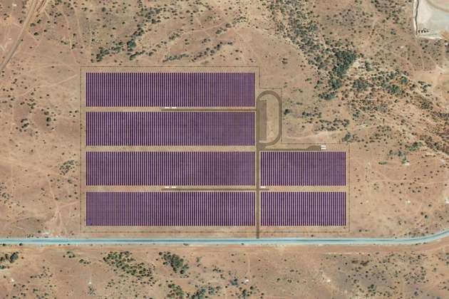 Energie aus der Wüste: 34.000 Module soll die Solaranlage bei Fertigstellung umfassen.