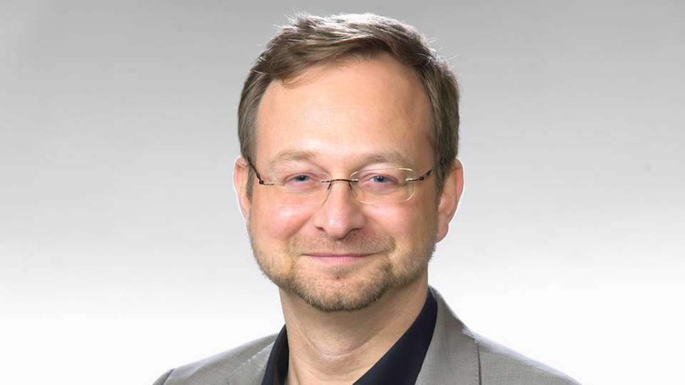 Philipp Wallner ist Industry Manager EMEA, Industrial Automation & Machinery bei MathWorks.