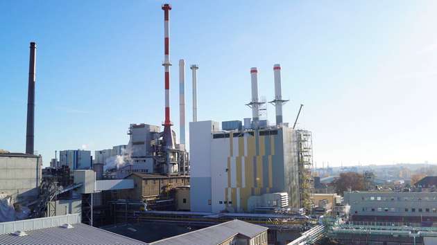 Der Industriepark Kalle-Albert in Wiesbaden ist der zweitgrößte Industriepark Hessens. Im Süden des knapp 100 Hektar großen Areals wird aktuell ein Gas-und-Dampf-Kombikraftwerk errichtet, das einer nachhaltigeren autarken Energieversorgung Rechnung tragen soll.
