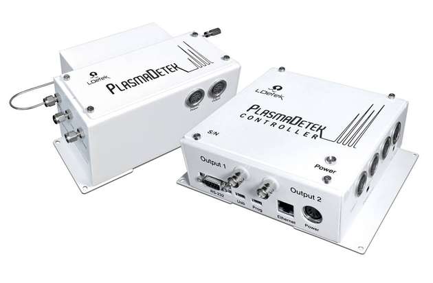 Im Schrank integriert sind sowohl PlasmaDetek-Detektor als auch PlasmaDetek-Controller.