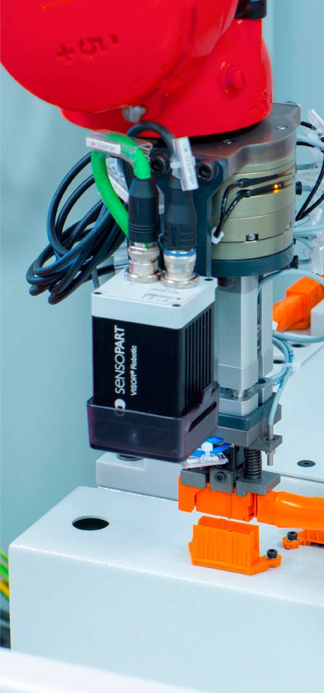 Zur Bestimmung der Bauteilposition wird in der Regel ein VIsor Robotic in den Robotergreifer integriert.