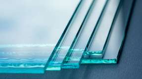 Mit einer neuen Technologie lassen sich metallische elektrische Leiterbahnen in Glas integrieren.