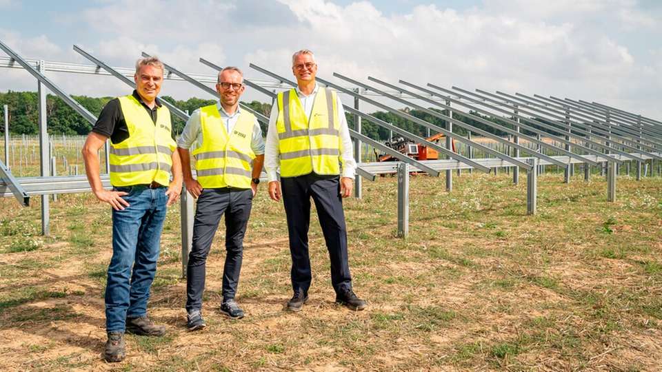 Bis 2023 ist die Fertigstellung des Solarparks mit einer Leistung von 180 Megawatt-Peak geplant.