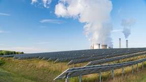 Nach dem Kohleausstieg müssen Grundchemikalien wie Kohlenmonoxid auf anderen Wegen gewonnen werden, etwa mittels CO2-Elektroyse und erneuerbaren Energien.