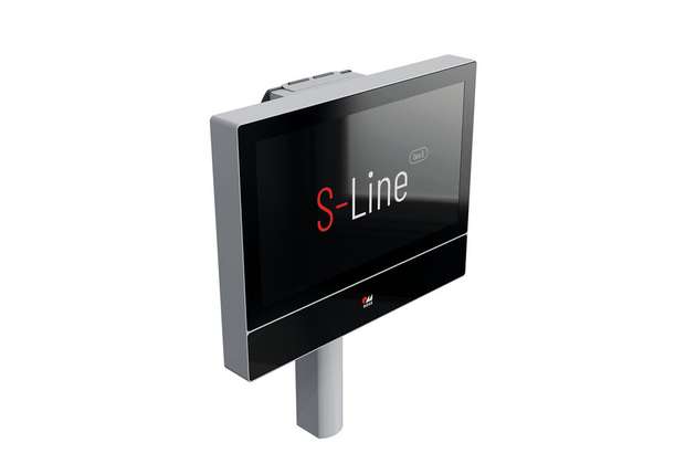 Der neue Panel-PC S-Line Gen.5 kann standardmäßig um kundenspezifische Meldesysteme, RFID-Module und WLAN-Antennen erweitert werden 