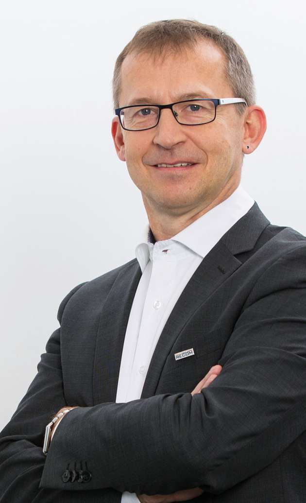 Ralf Bergmann, Regional Sales Manager bei Recom Deutschland: „Unsere Spezialität sind Netzteile für unterschiedlichste Applikationen – hier zeichnet sich unsere Kompetenz aus, auf jeden einzelnen Kunden einzugehen.“ 