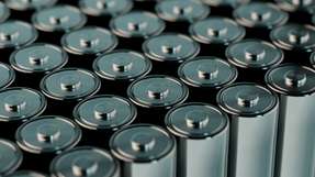 Das Ziel des kürzlich gestarteten EU-Projekts BATTwin, an dem die Universität Oldenburg beteiligt ist, besteht darin, eine leistungsstarke und nachhaltige europäische Produktion von Lithium-Ionen-Batterien aufzubauen, um Europa von anderen Industrienationen unabhängig zu machen.