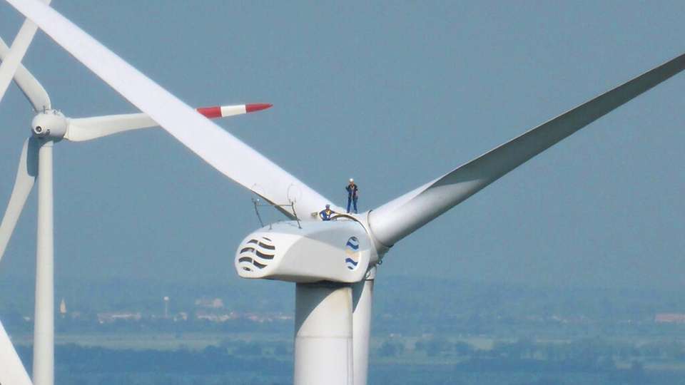 In der sich rasant entwickelnden Welt der erneuerbaren Energien steht TÜV Süd an vorderster Front, um moderne Lösungen für Windenergie, Photovoltaik und Wasserstofftechnologie zu bieten.