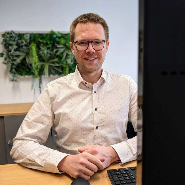 Prof. Dr. Michael Seufert leitet in Augsburg eine Emmy-Noether-Forschungsgruppe, die ein KI-System entwickelt, dass die Internet-Qualität verbessern soll.