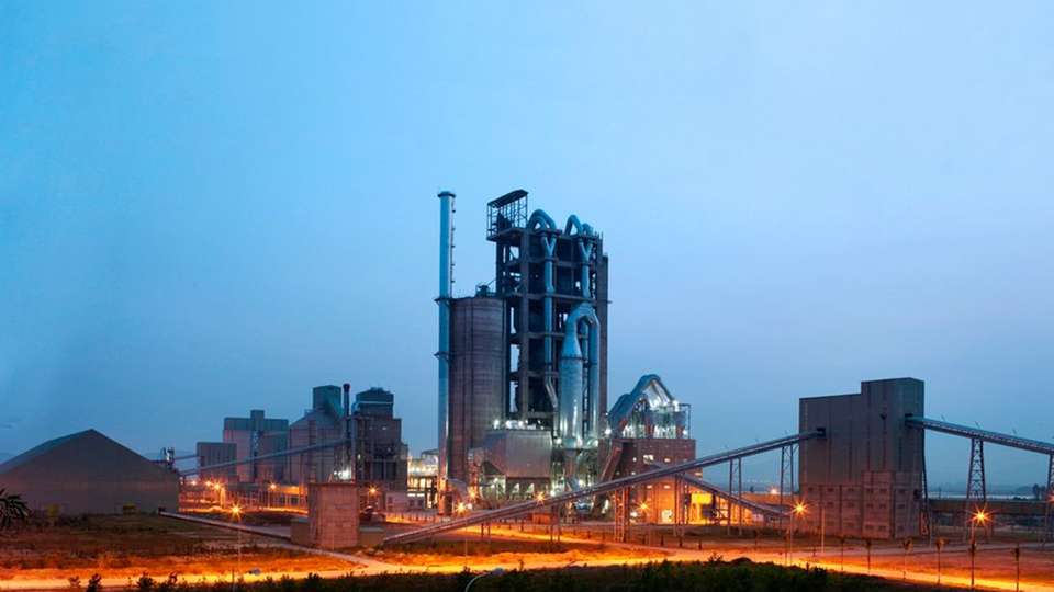 ThyssenKrupp Industrial Solutions errichtete bereits diese Zementanlage in Vietnam.