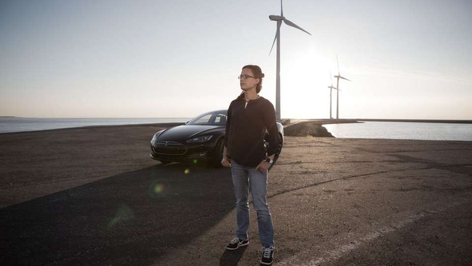 Das Auto der Zukunft soll die Welt verändern, nicht das Klima – das zeigt die Geschichte der Ingenieurin Celine Geiger.
