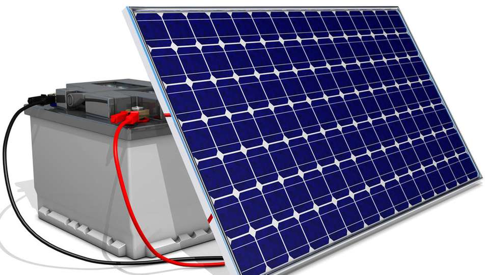 Batteriespeicher: Durch die zunehmende lokale Speicherung von Solarstrom wird der Stromverbrauch aus dem Netz sinken.