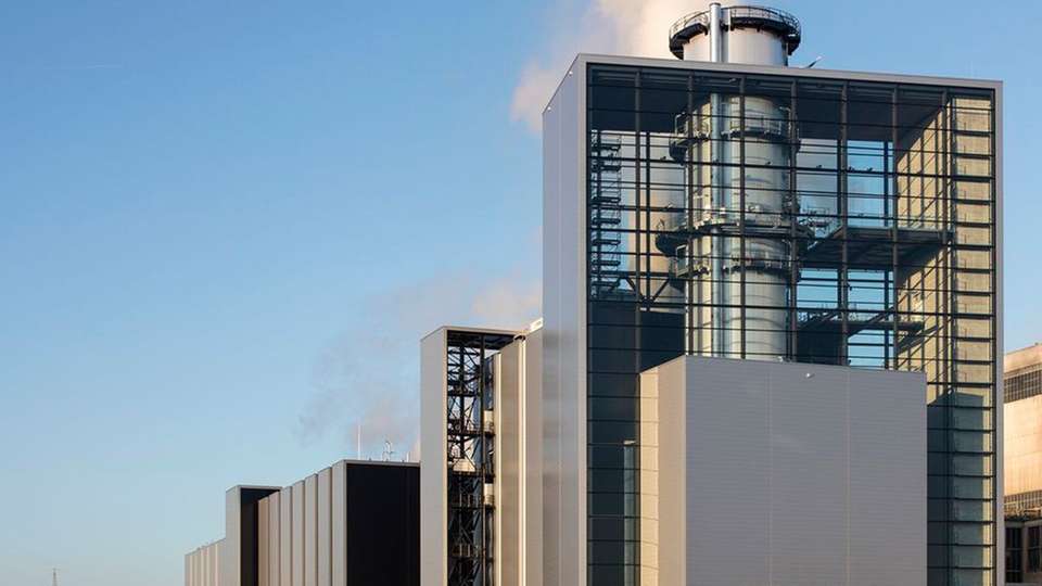 Block „Fortuna“ im Düsseldorfer Hafen: Das Erdgaskraftwerk am Standort Lausward kann auch Biogas oder Gas aus überschüssigem Windstrom nutzen.