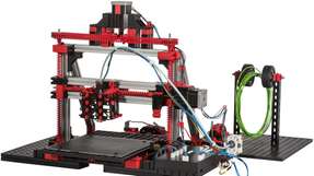 Der 3D-Drucker von Fischertechnik ist nicht nur ein Bastelspielzeug, sondern druckt tatsächlich Gegenstände aus.