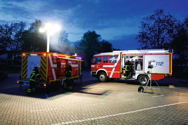 Notstromaggregat der Feuerwehr in Doppelfunktion: Im Katastrophenfall dient es der dezentralen Stromversorgung und der Beleuchtung.