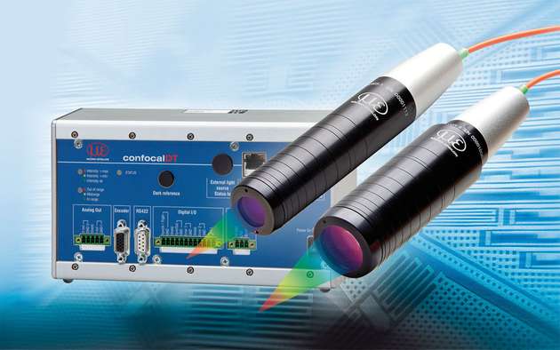 Die konfokal-chromatischen Sensoren werden zur Qualitätsprüfung in der Hightech-Elektronikfertigung eingesetzt.