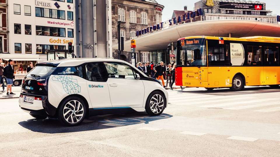 Der BIoTope-Partner BMW bringt seine Erfahrungen aus den Drive-Now-Car-Sharing-Flotten mit in das Projekt ein. In Kopenhagen sind die E-Autos schon mit dem ÖPNV vernetzt.