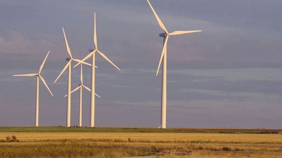 Keine Bauwerke für die Ewigkeit: Windkraftanlagen halten etwa 20 bis 25 Jahre, dann müssen sie demontiert und ersetzt werden.
